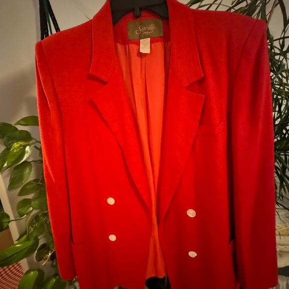 CLASSIC VINTAGE Skirt Suit in Impeccable Condition!!! - Picture 1 of 6